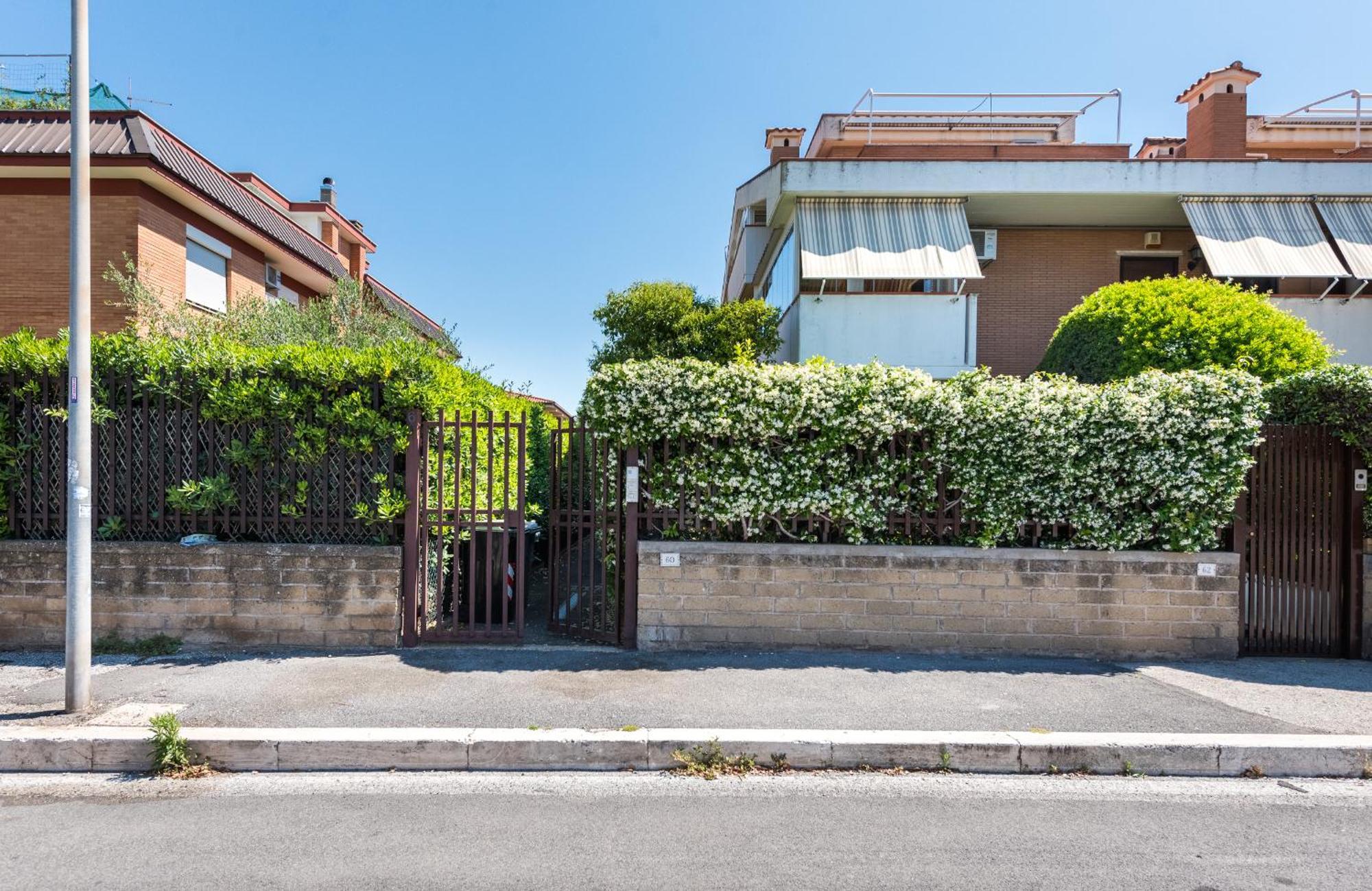 Travelershome Ciampino Suite Exteriér fotografie